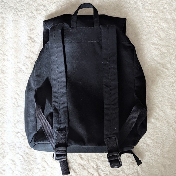 Beyond Retro Backpack - Picture 2 of 8